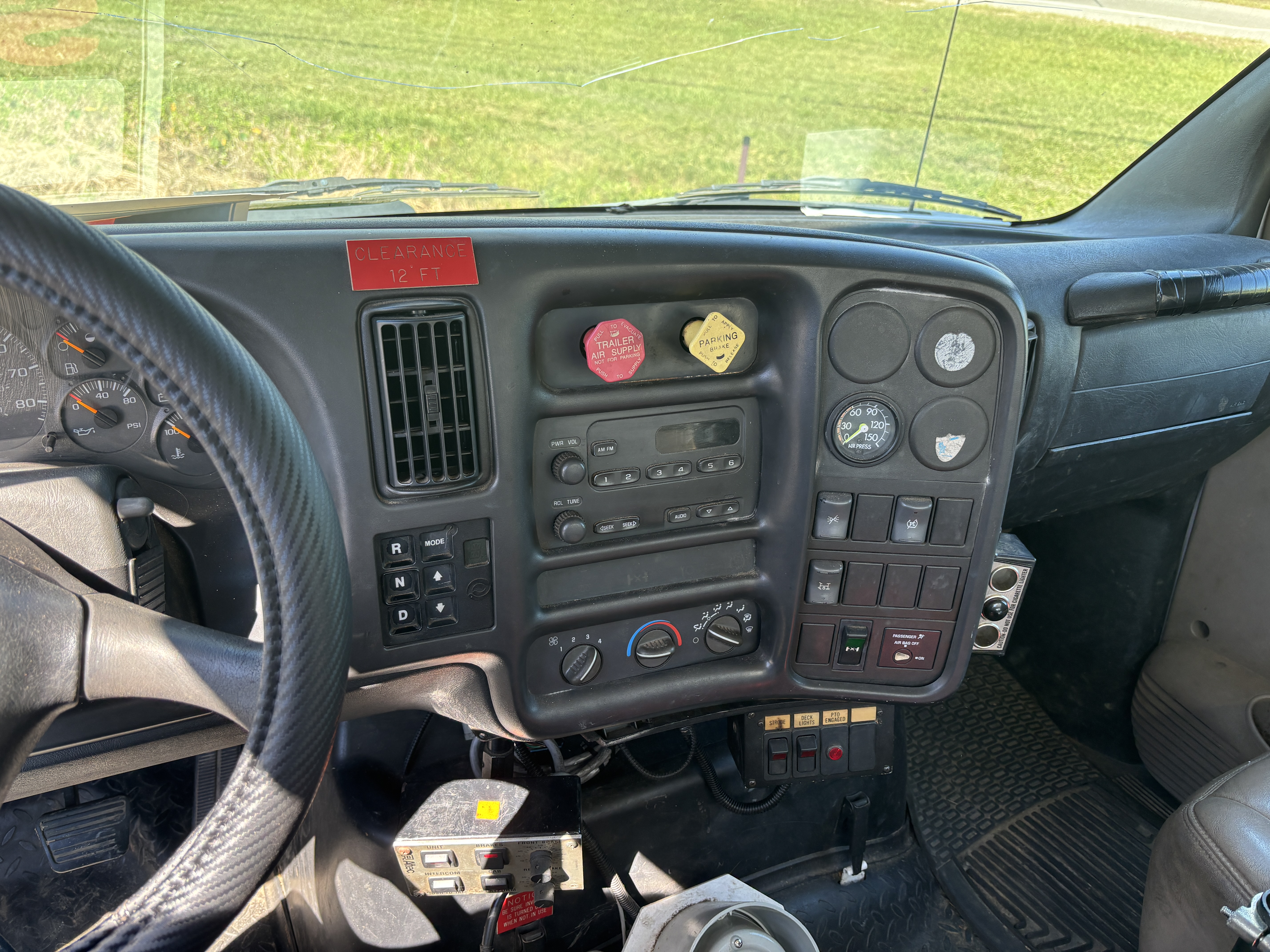 2005 CHEVROLET C7500 - Image 10